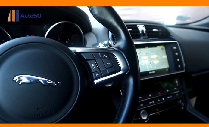 Jaguar F-Pace cena 145555 przebieg: 97010, rok produkcji 2016 z Poznań małe 781